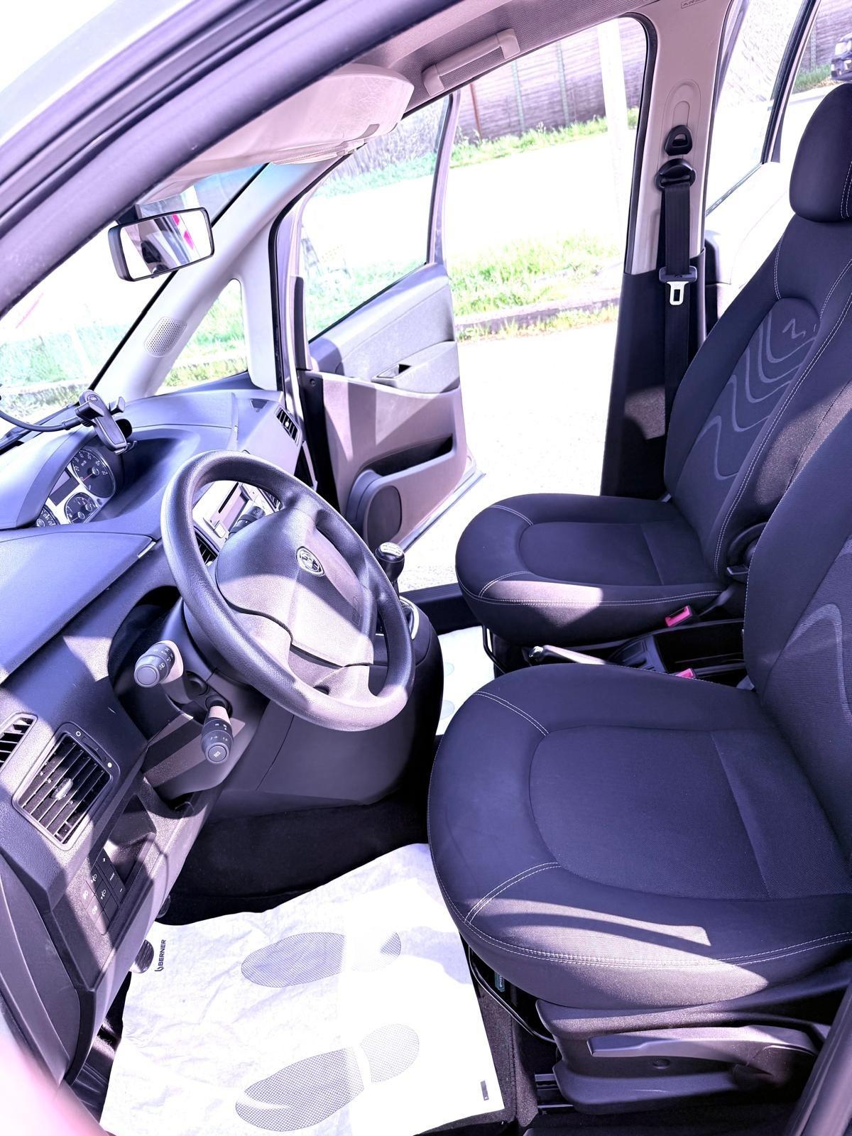 Lancia MUSA 1.3 Mjt 95 CV ok neopatentati