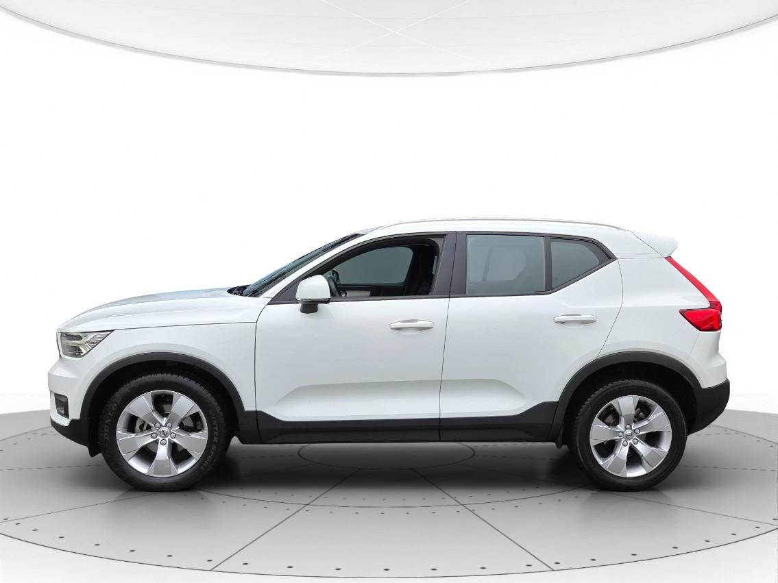 VOLVO XC40 1.5 t2 Momentum Pro