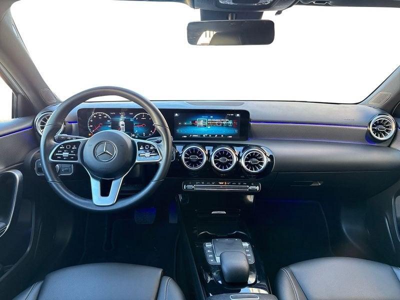 Mercedes-Benz Classe A A 180 d Sport Night edition auto