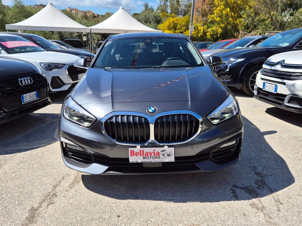 BMW NEW 116d Business Advantage