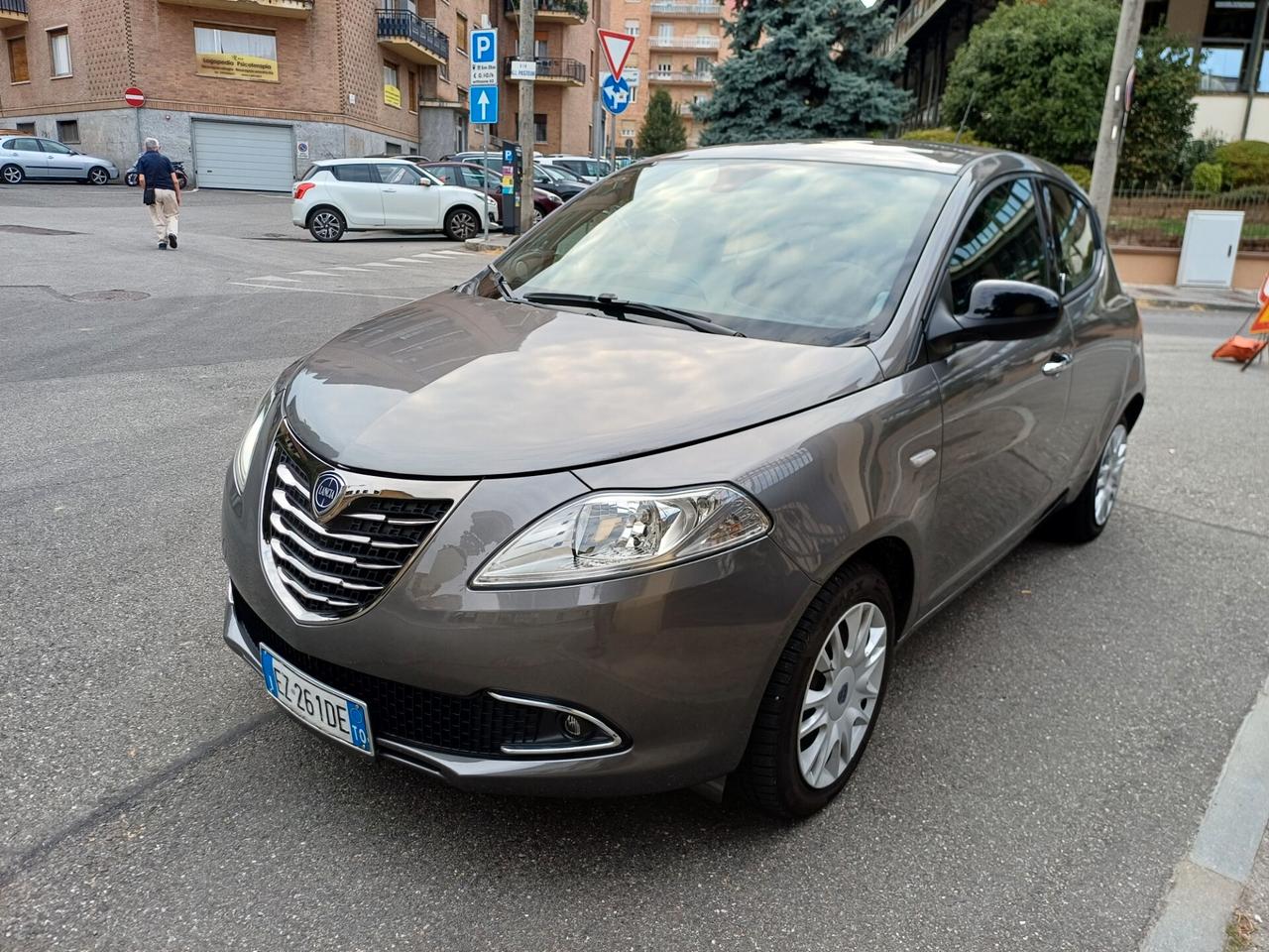 Lancia Ypsilon 1.2 PER NEOPATENTATI