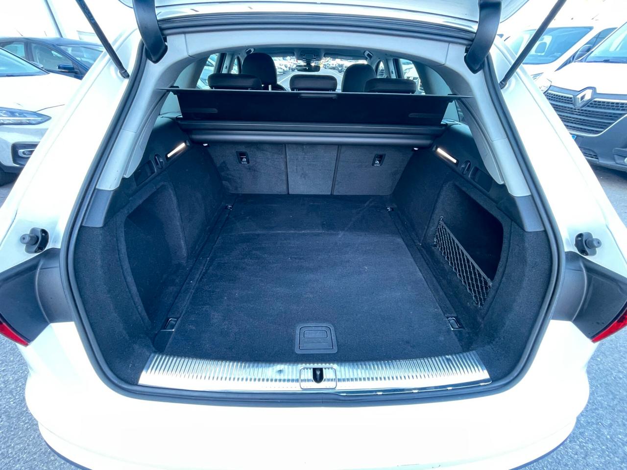 Audi A4 Avant 30 TDI/136 CV S tronic Business