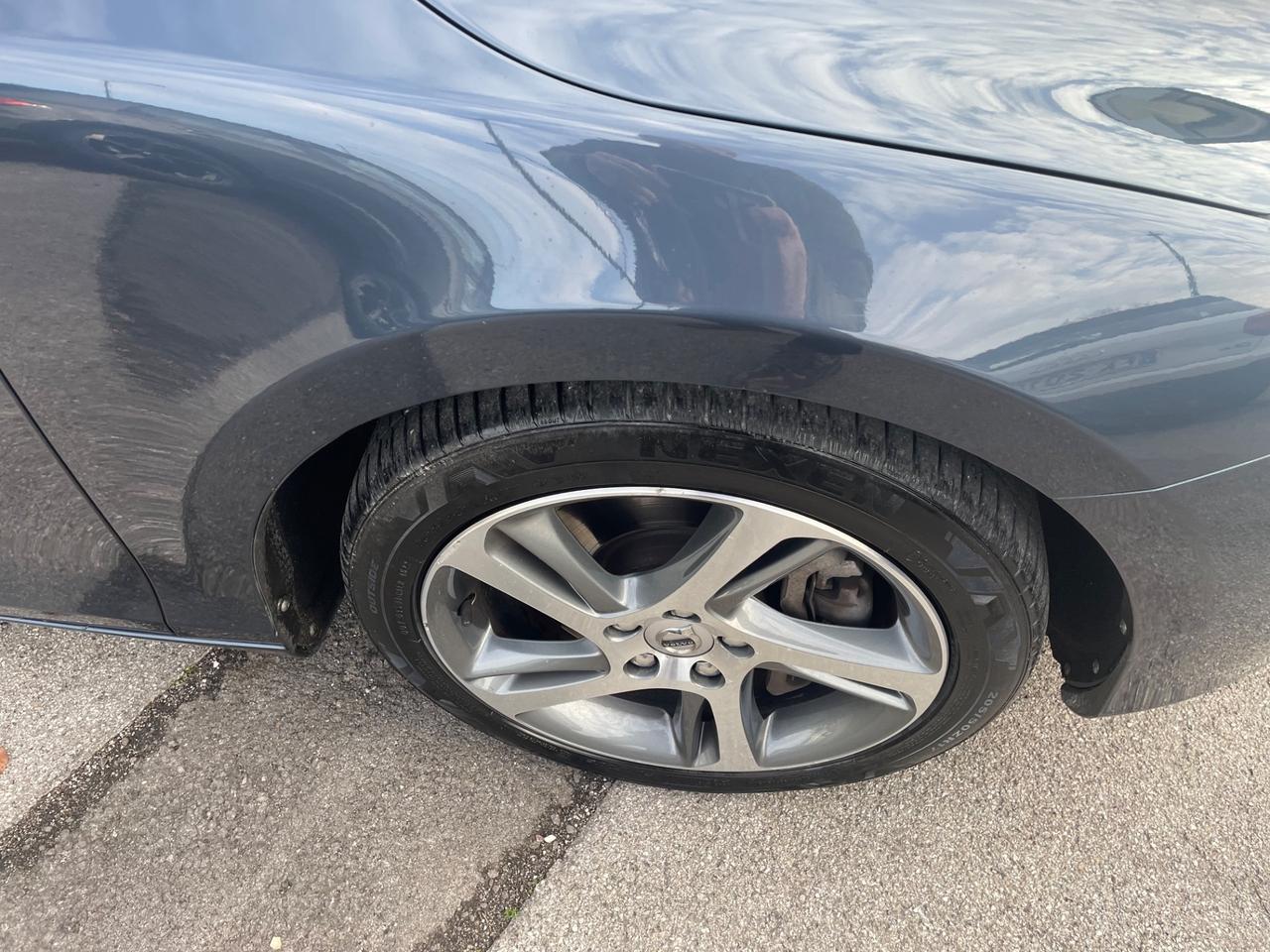 Volvo V40 D2 Geartronic Business