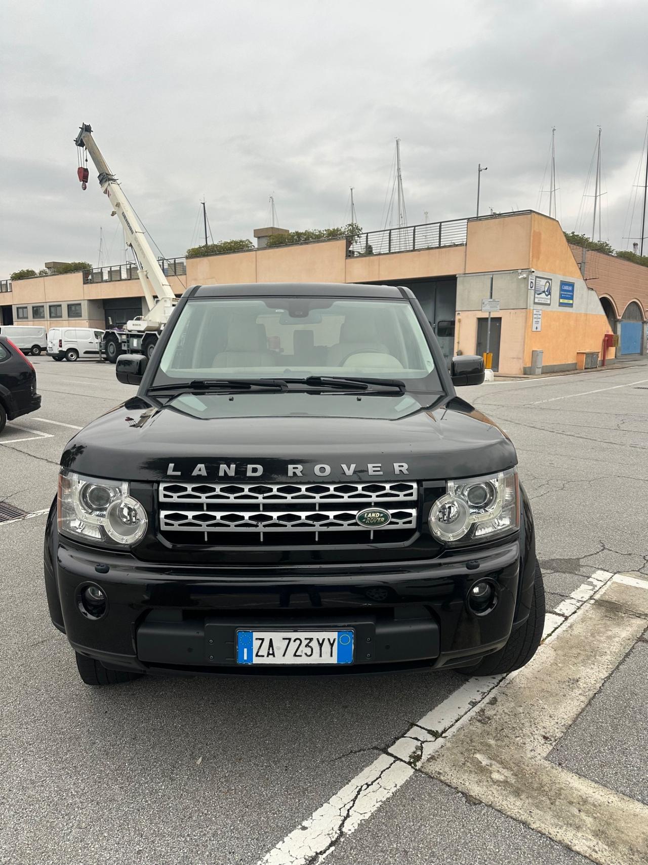 Land Rover Discovery 4 3.0 TDV6 HSE