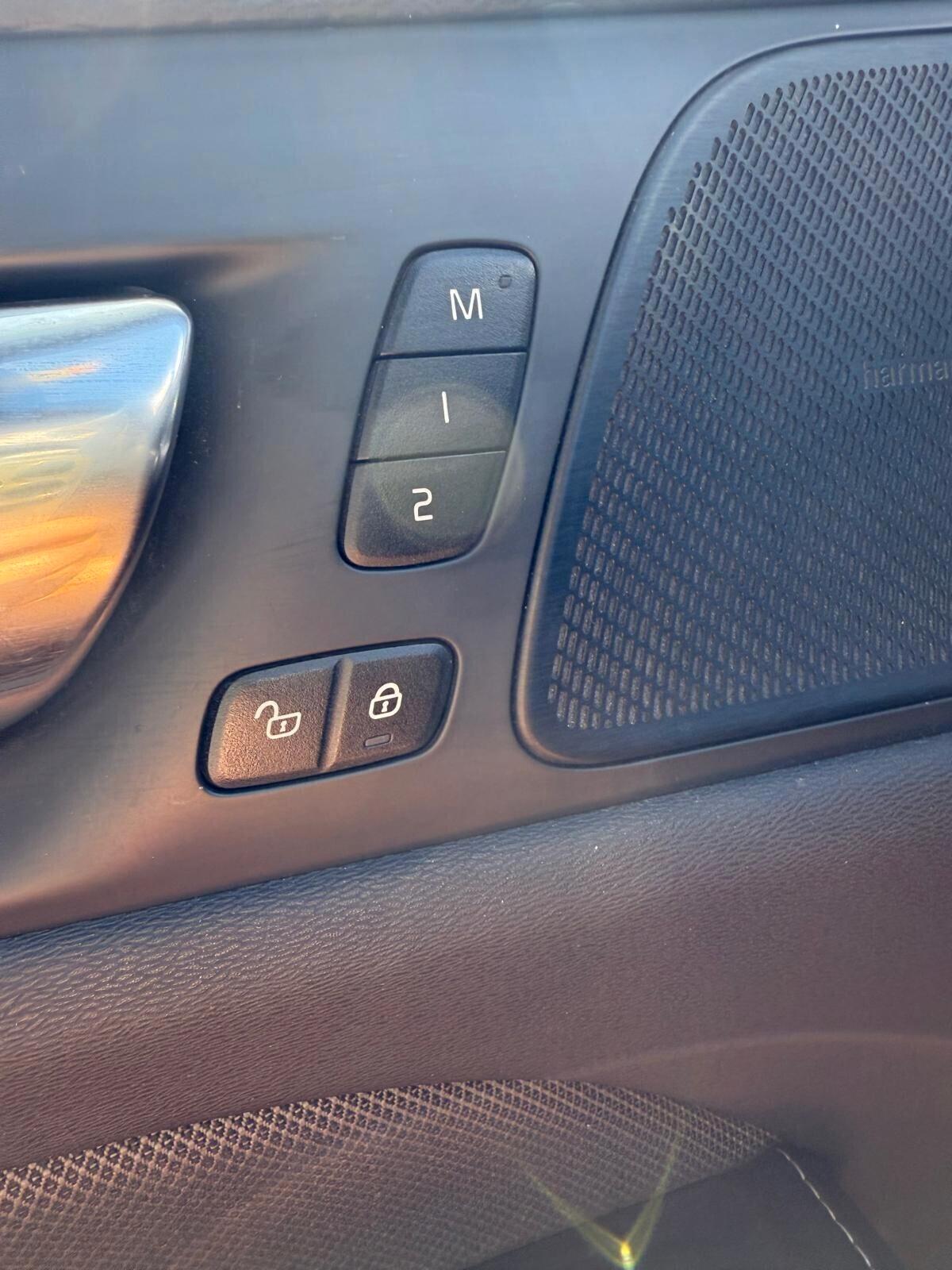 Volvo S60 T8 Recharge AWD Plug-in Hybrid R-Design 318Cv