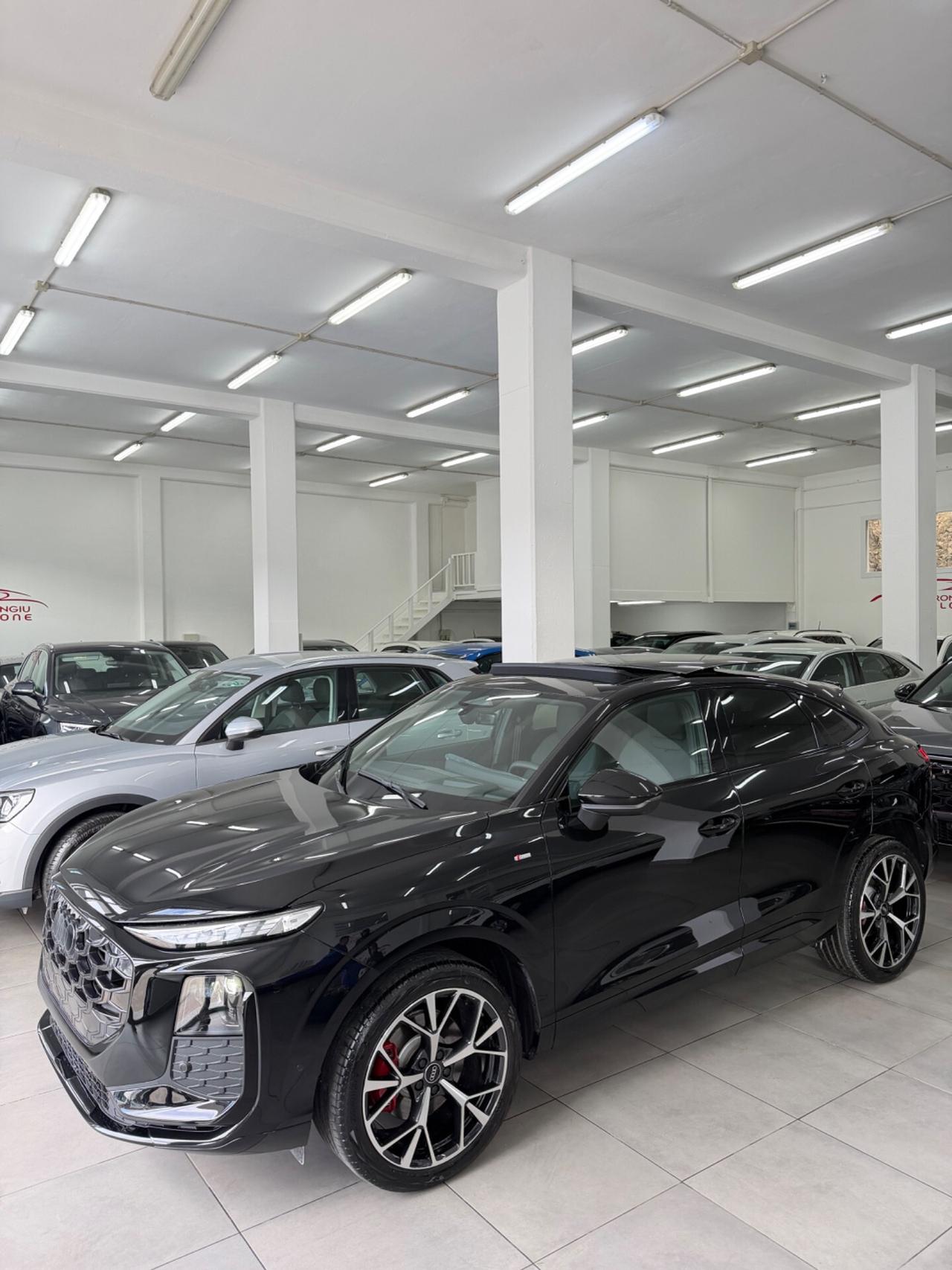 Audi Q3 40 TFSI quattro S tronic line 2026 TETTO FULL