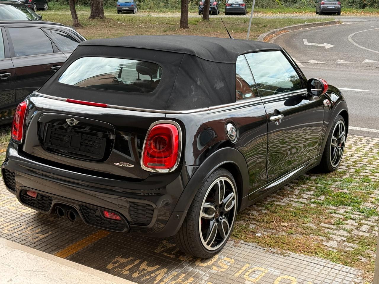 Mini John Cooper Works Cabrio 2.0 Full Optional, Head-Up display, Sedili in pelle, Retrocamera, Palette al volante