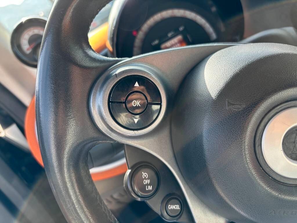 Smart ForTwo 70 1.0 2016/105.000 KM Tua a soli 115 Euro al mese
