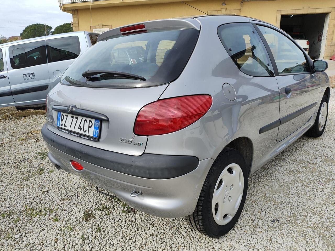 Peugeot 206 1.4 HDi adatta per neopatentati