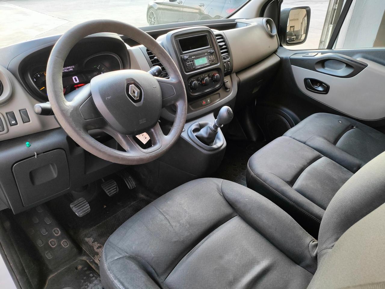 RENAULT TRAFIC 1.6 DCI - 9 POSTI