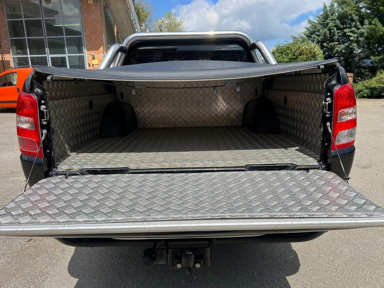 Mitsubishi L200 2.4 DI-D/181CV Double Cab