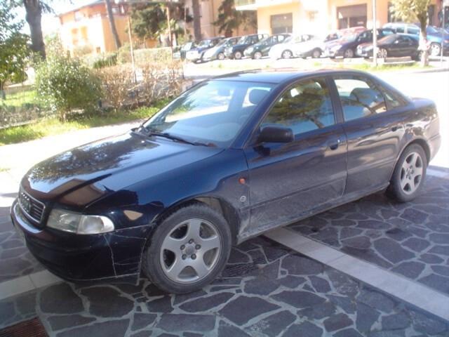 Audi A4 1.8 Clima Metano
