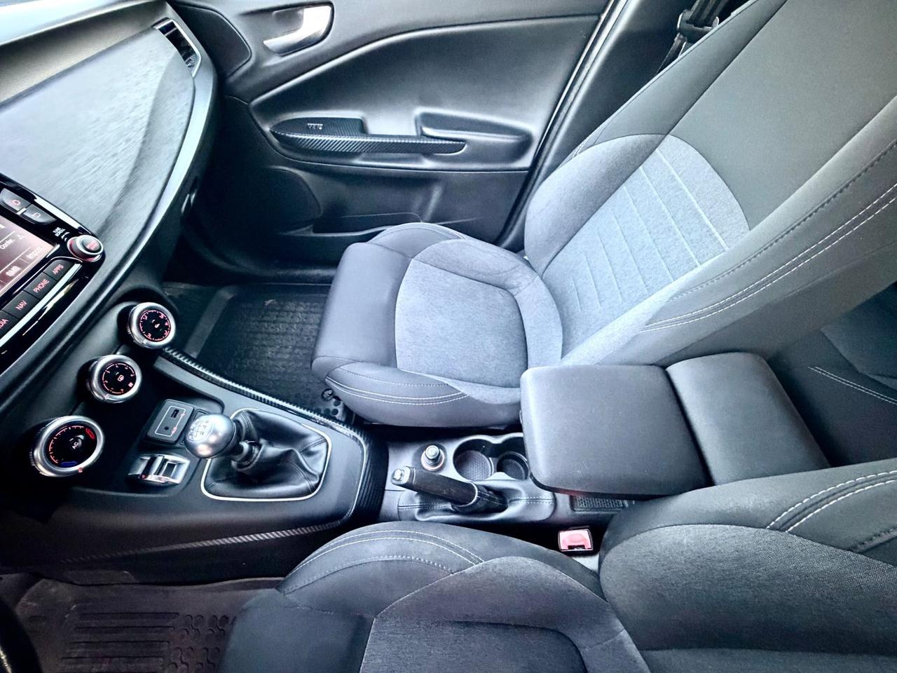 Alfa Romeo Giulietta Sportiva 1.6 JTDM 16V #10026