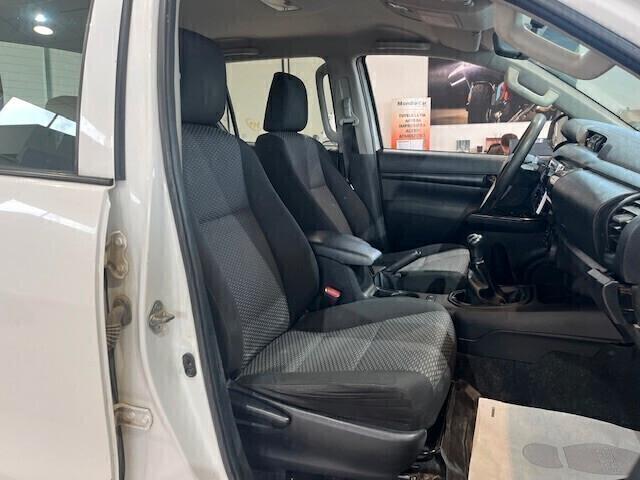 Toyota Hilux Doppia Cabina 2.4D 150CV *IVA ESCLUSA*