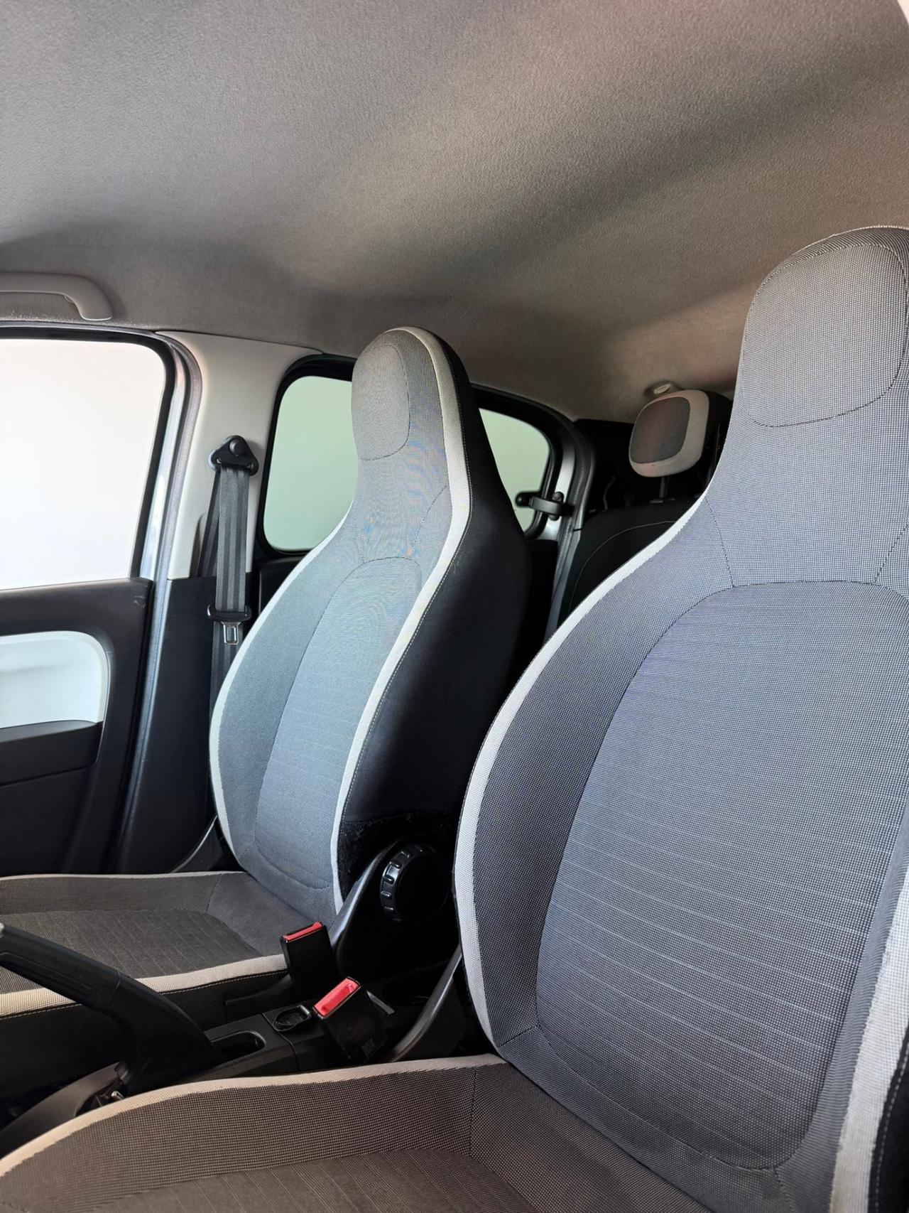 Renault Twingo SCe EDC Intens