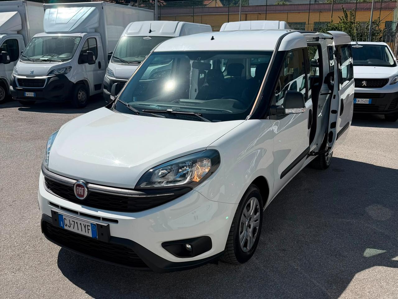 FIAT DOBLO' 1.6 AUTOCARRO 5 POSTI