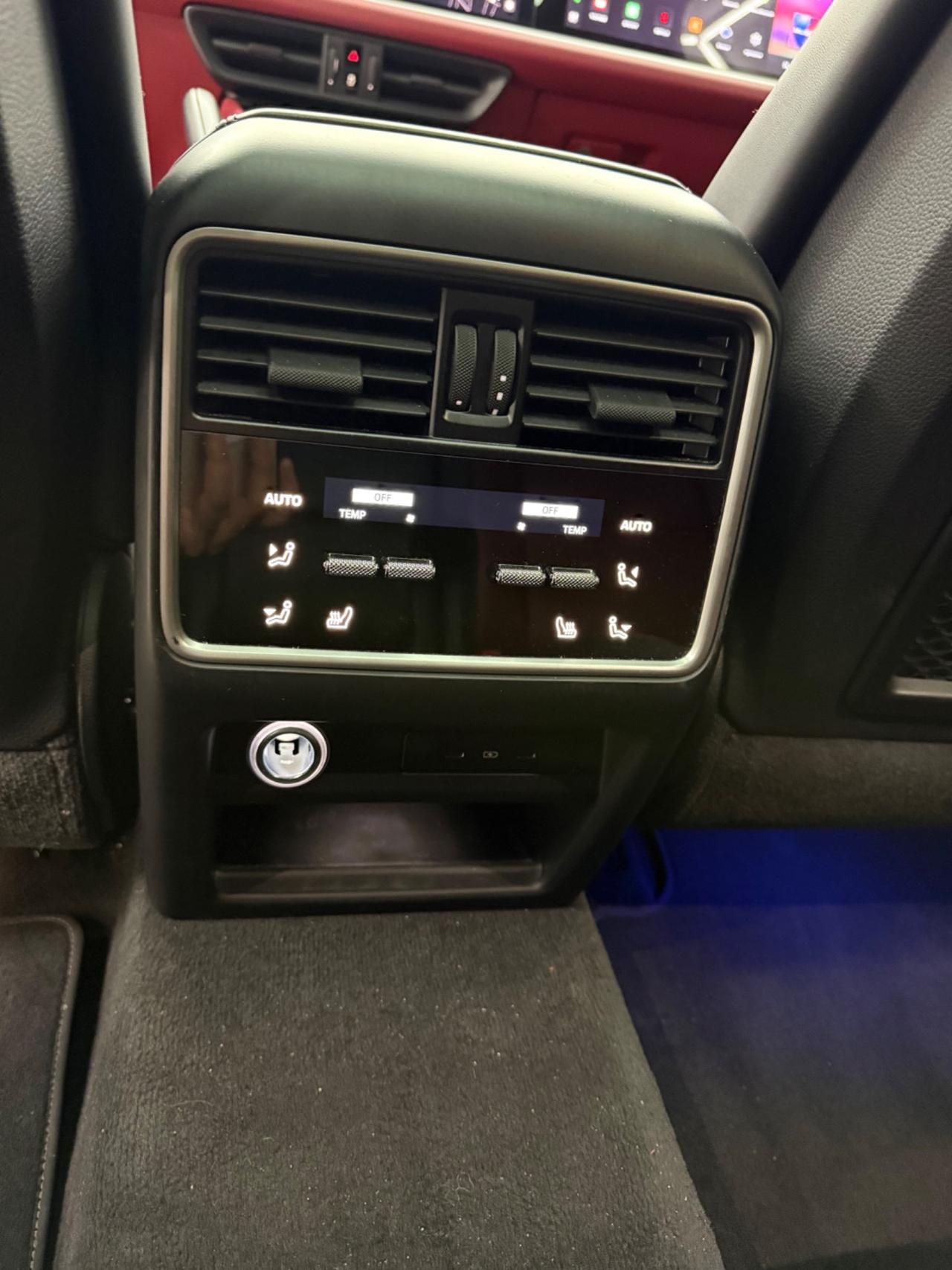 Porsche Cayenne Coupé 3.0 V6 E-Hybrid ITA STRAFULL