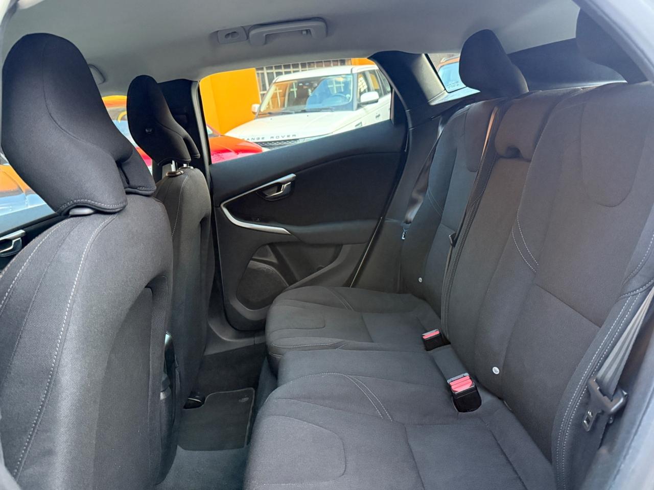 Volvo V40 D2 1.6 Summum