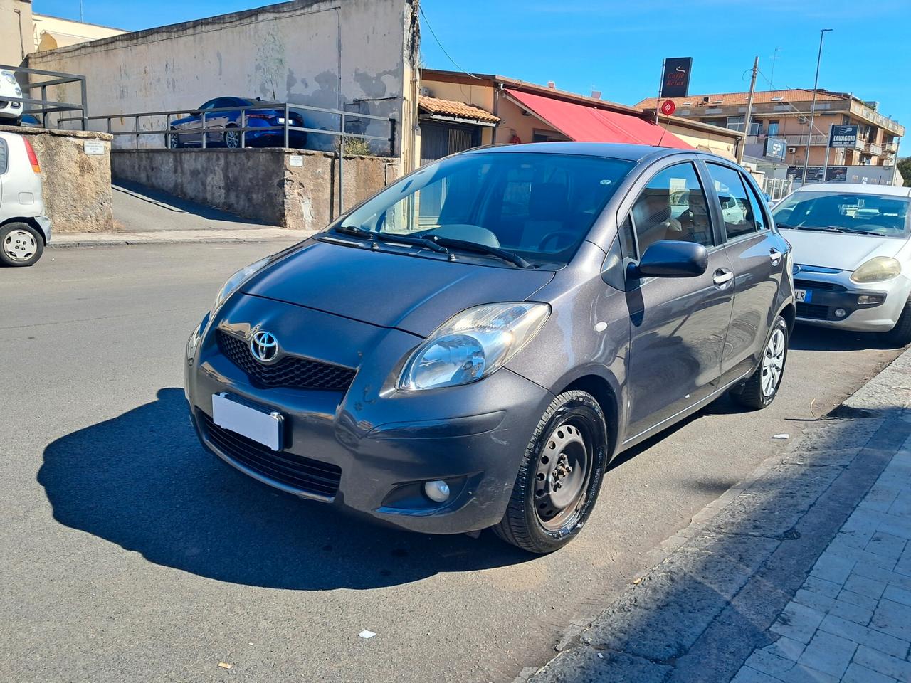 Toyota Yaris 1.3 100 cv 5p. Sol