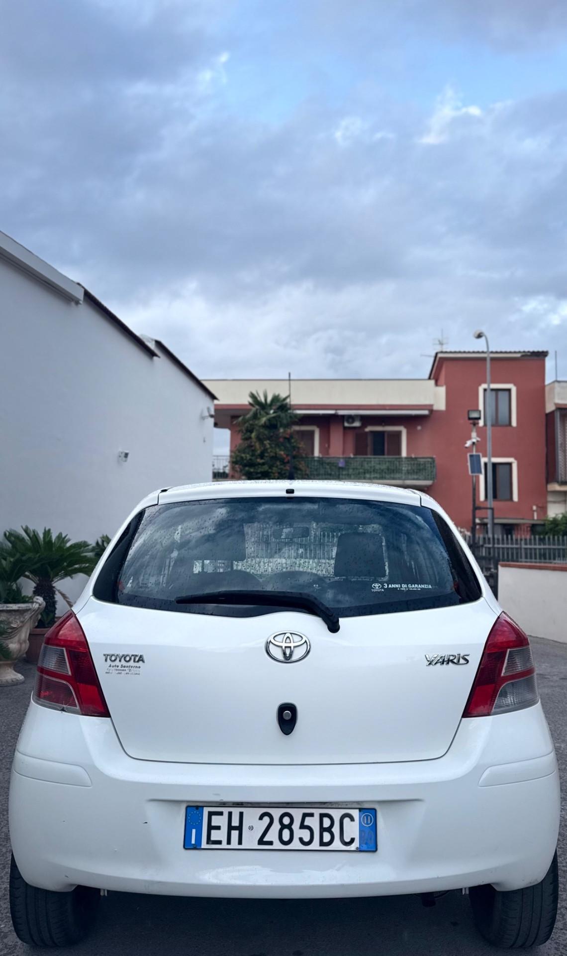 Toyota Yaris 1.0 Benzina 70 Cv