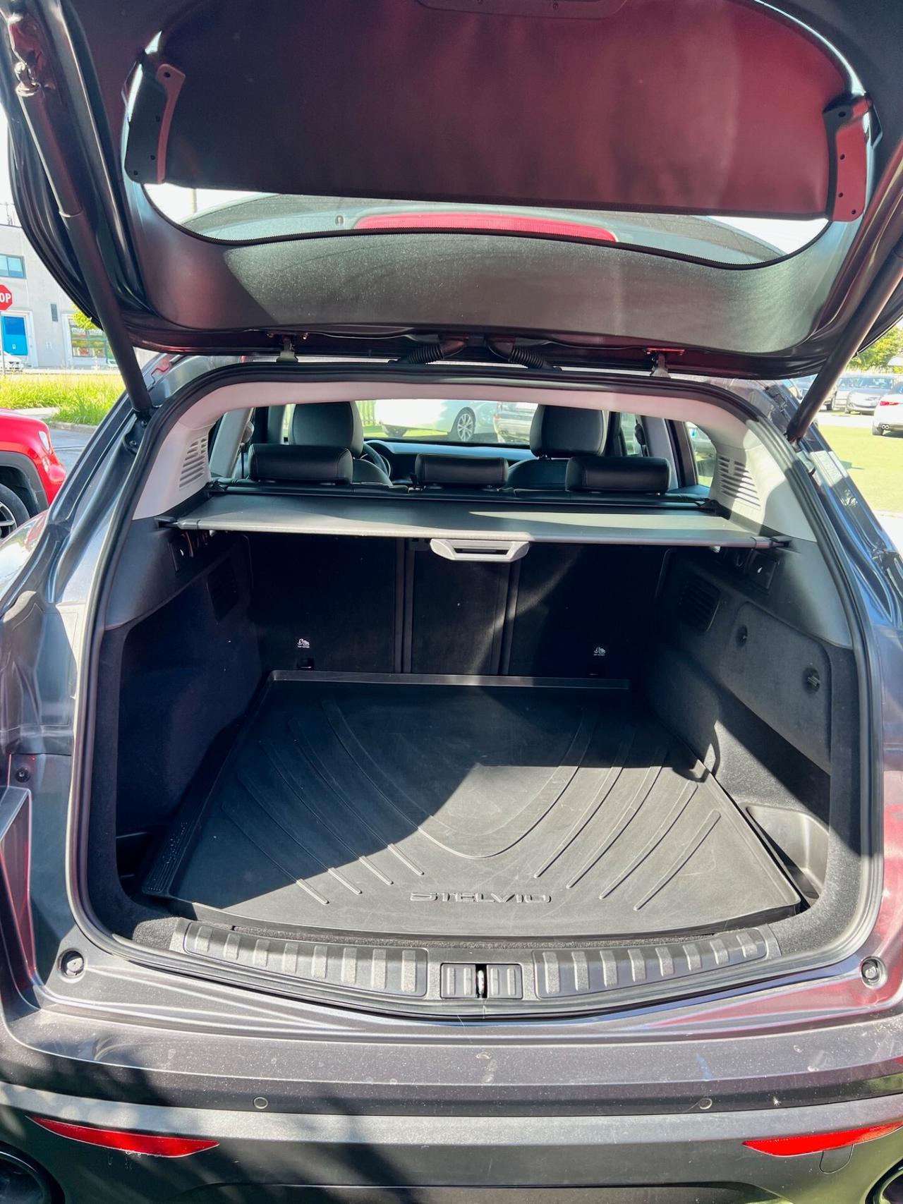 Alfa Romeo Stelvio 2.2 Turbodiesel 210 CV AT8 Q4 B-Tech