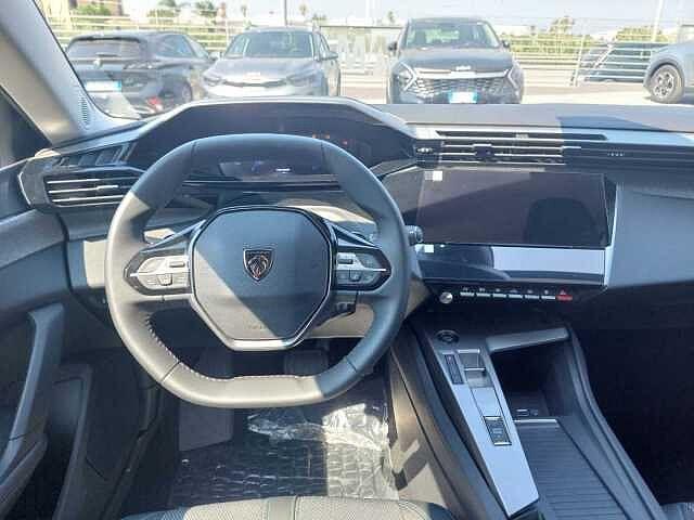 Peugeot 308 Hybrid 145 e-DCS6 Allure KM0