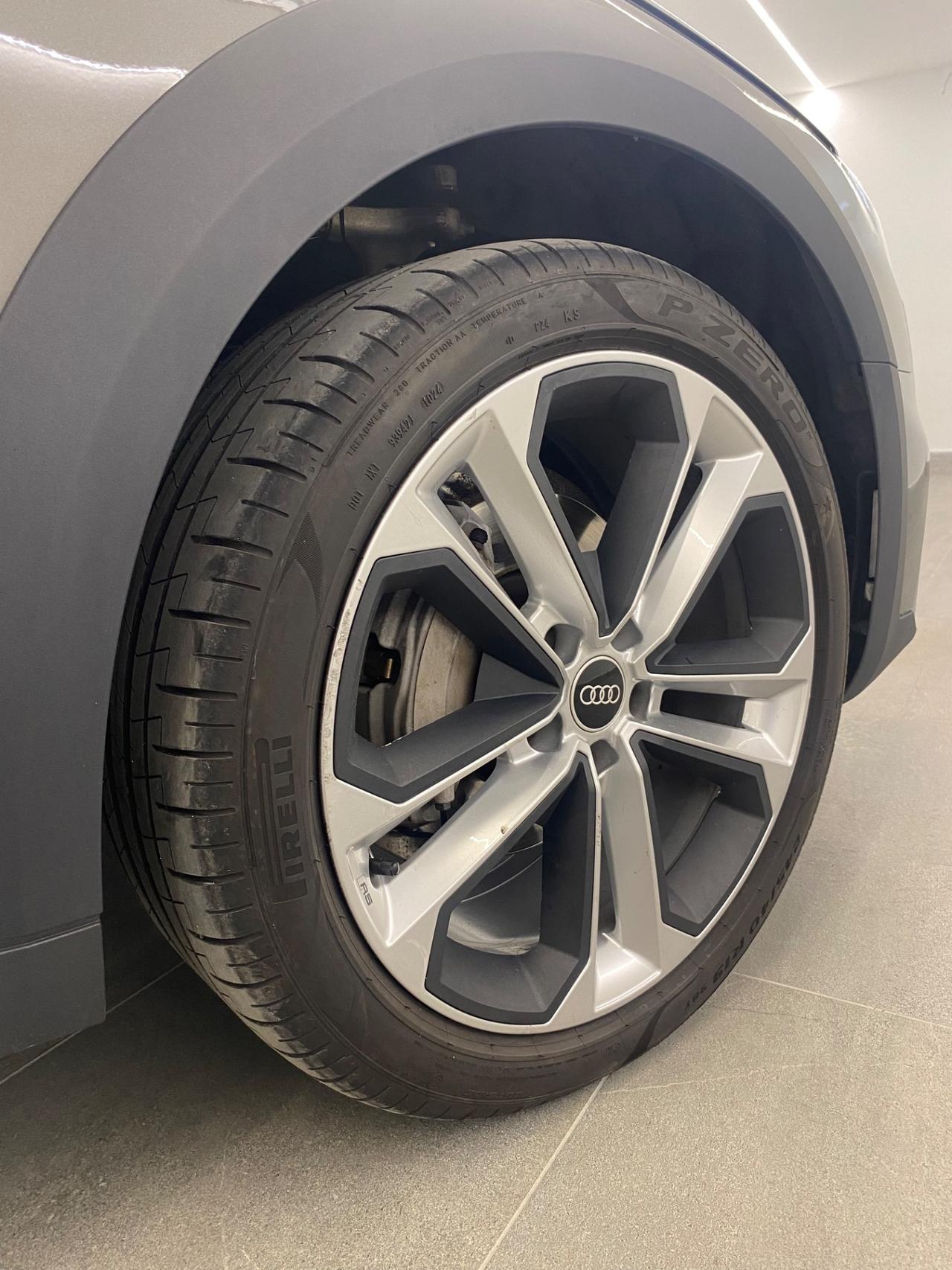 Audi A4 allroad A4 allroad 40 TDI 204 CV S tronic Identity Contrast