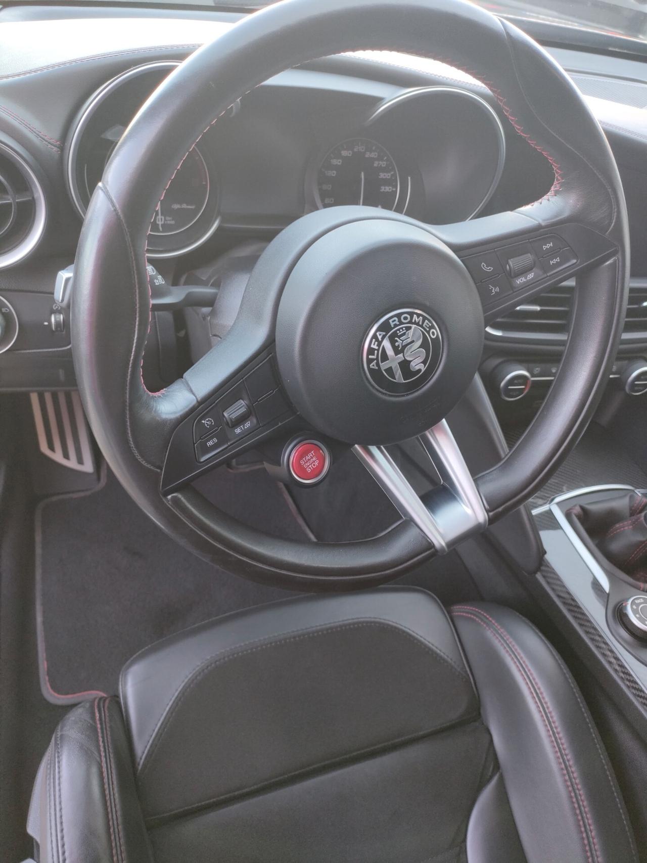 Alfa Romeo Giulia 2.9 T V6 Quadrifoglio