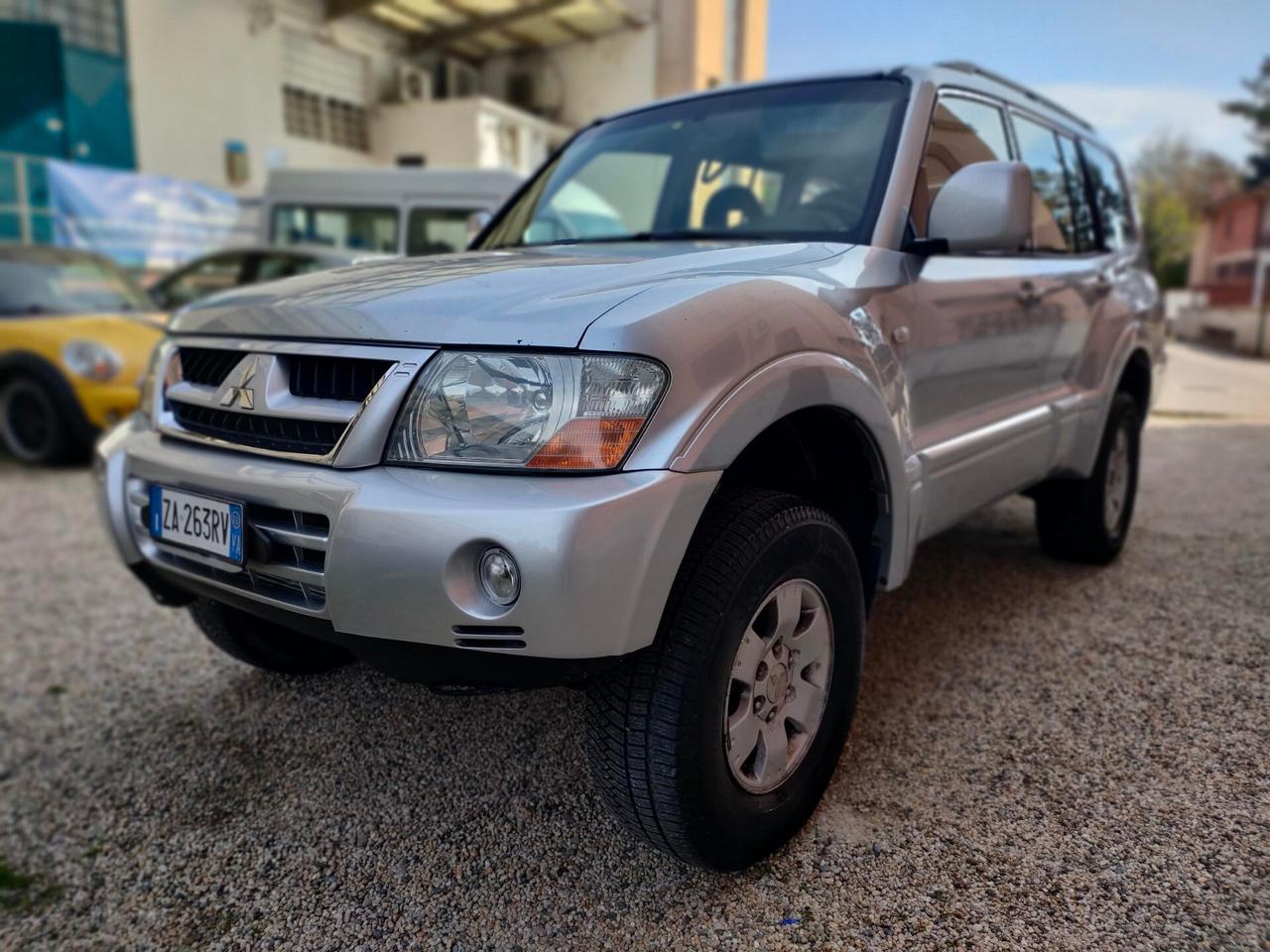 Mitsubishi Pajero 3.2 16V DI-D 7 posti e gancio