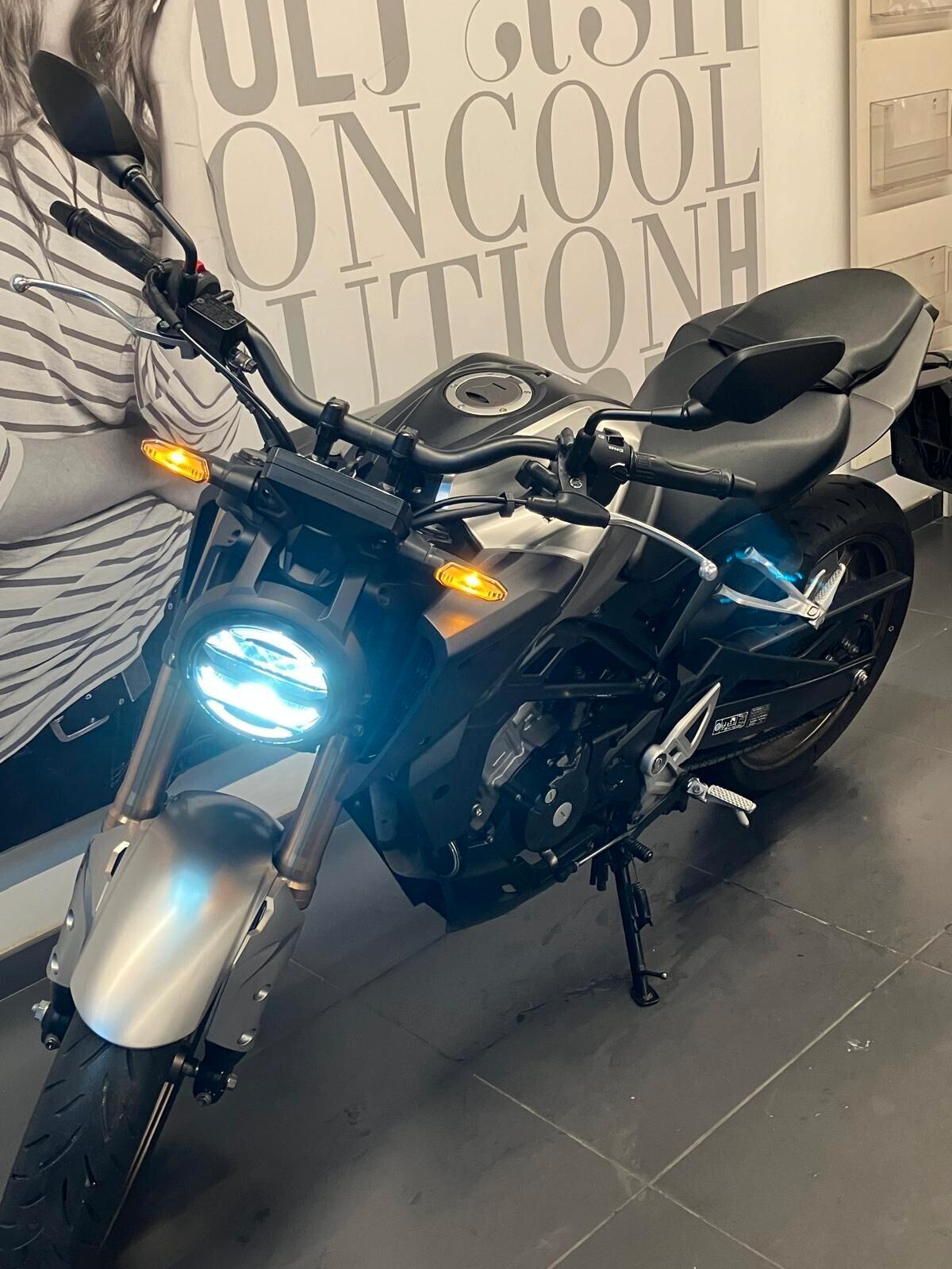 Honda CB 125 R ABS