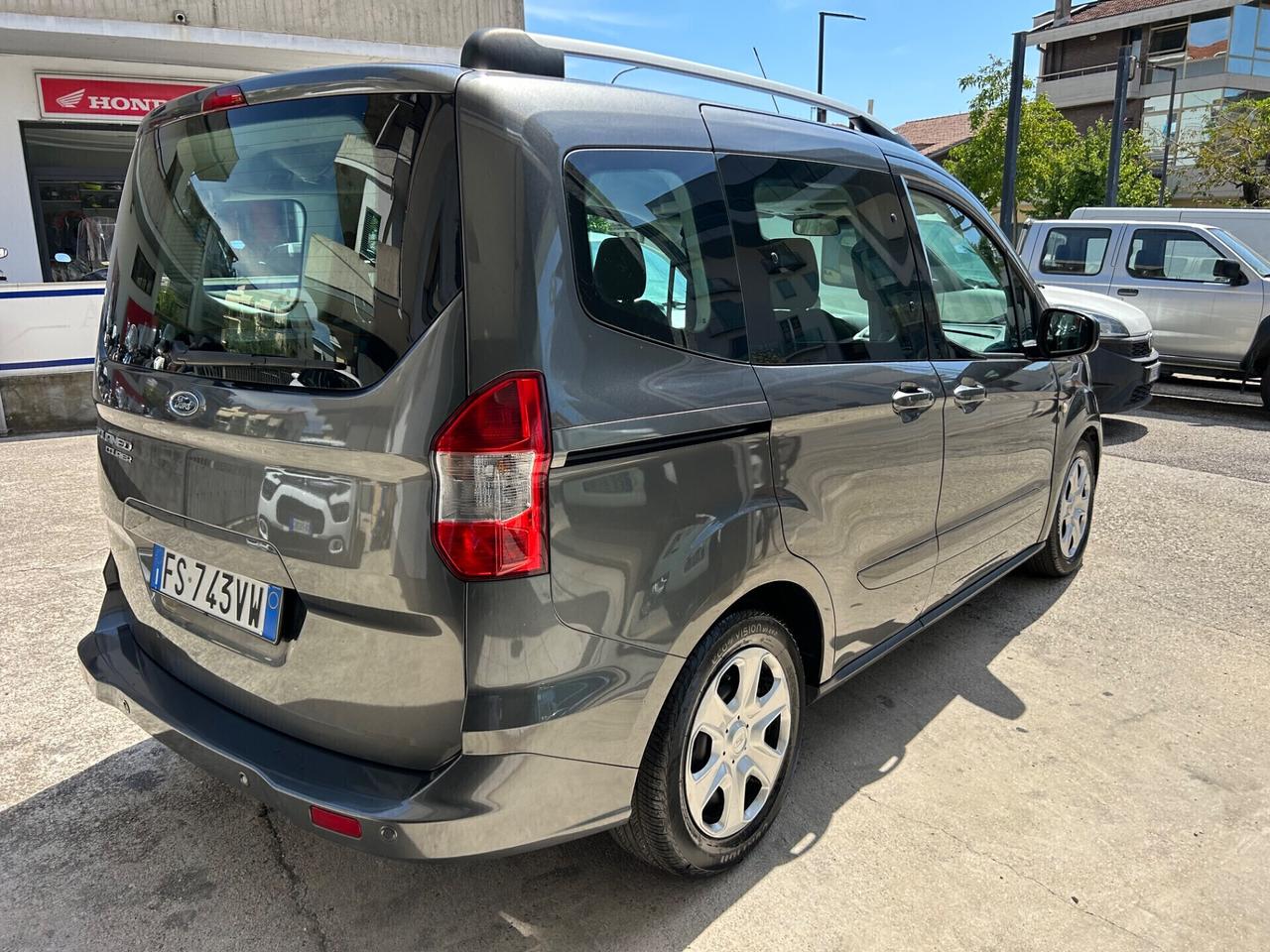 Ford Tourneo Courier 1.5 TDCI “ 40.000 KM “