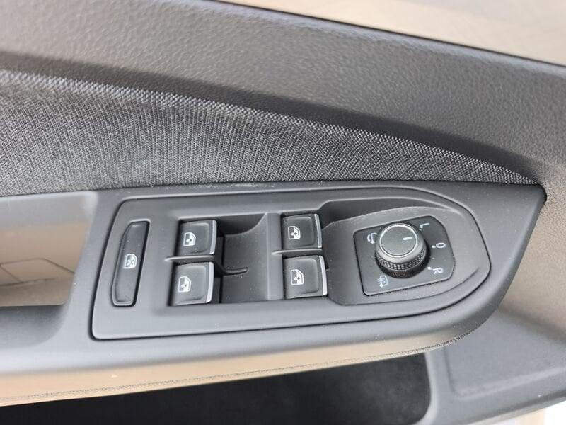 Volkswagen Golf VIII 2020 2.0 tdi Life 115cv dsg