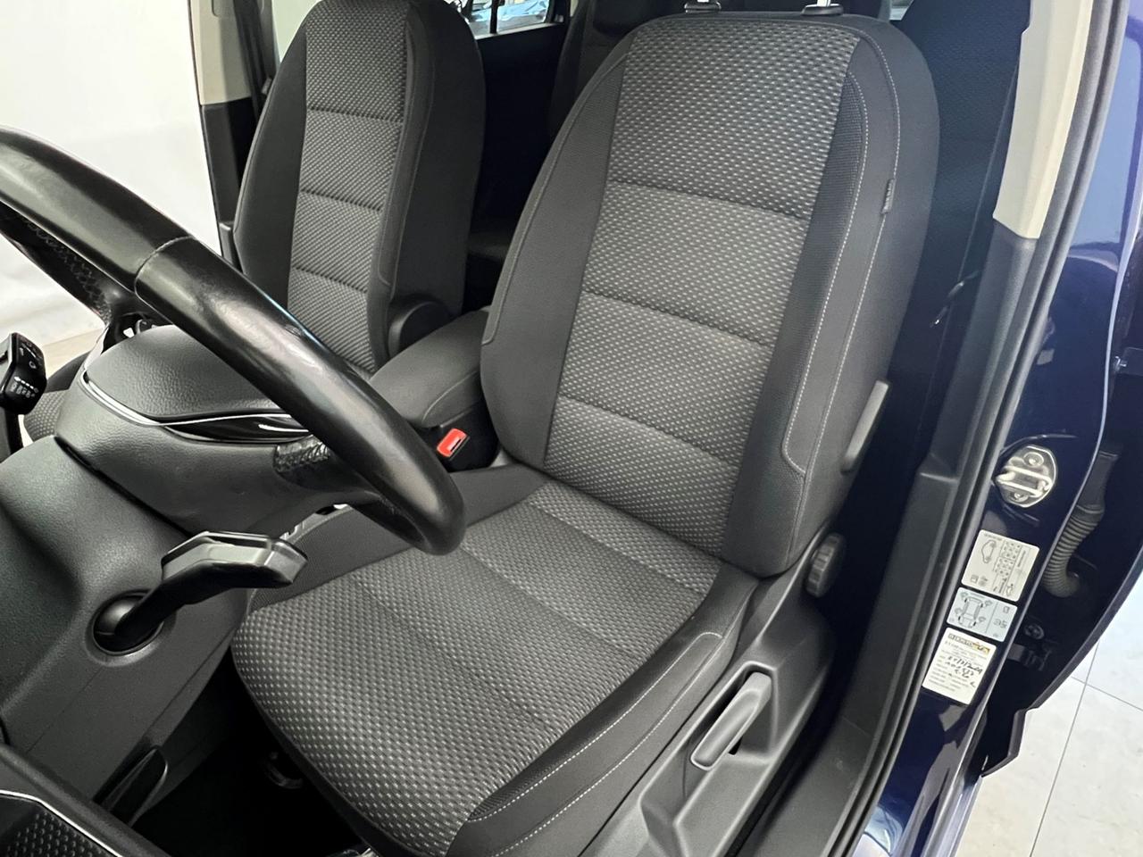 VOLKSWAGEN Touran III 2015 Touran 2.0 tdi Business dsg