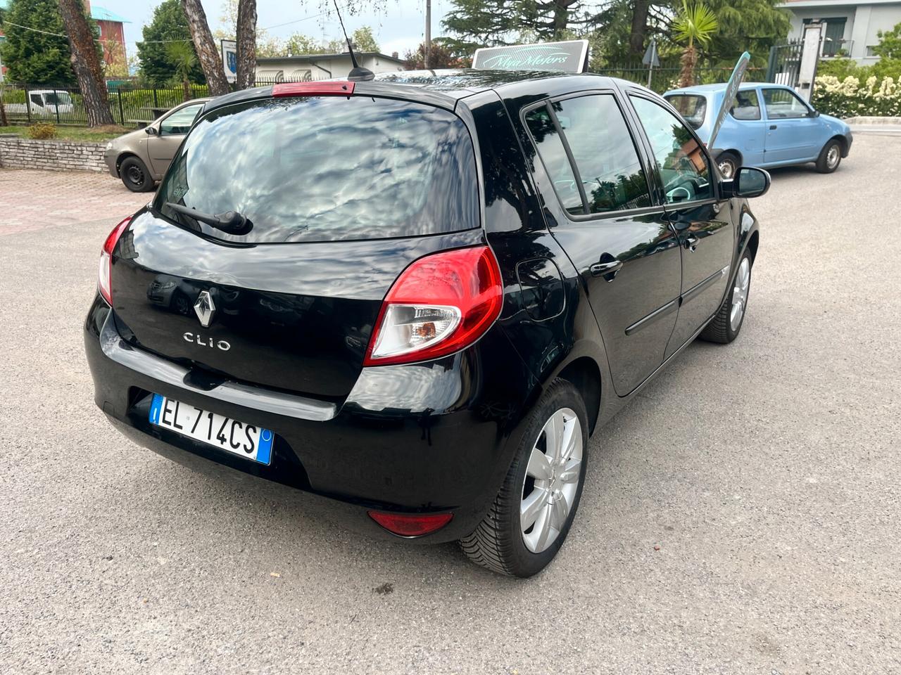 Renault Clio 1.2 16V 5 porte Dynamique