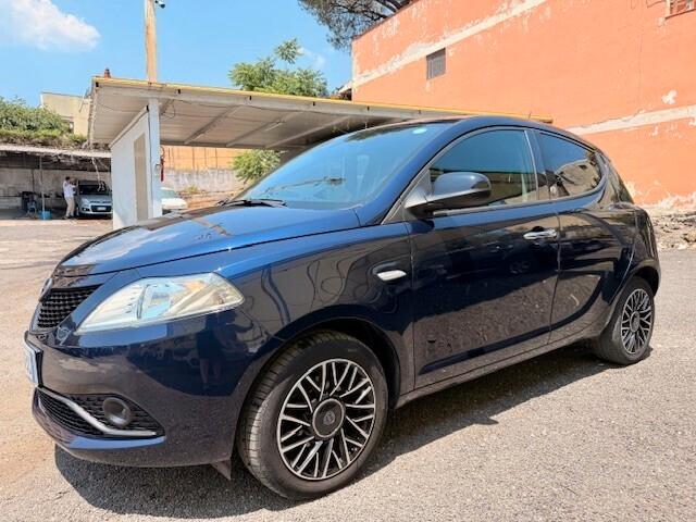 Lancia Ypsilon 1.2 69 CV 5 porte GPL Ecochic Gold