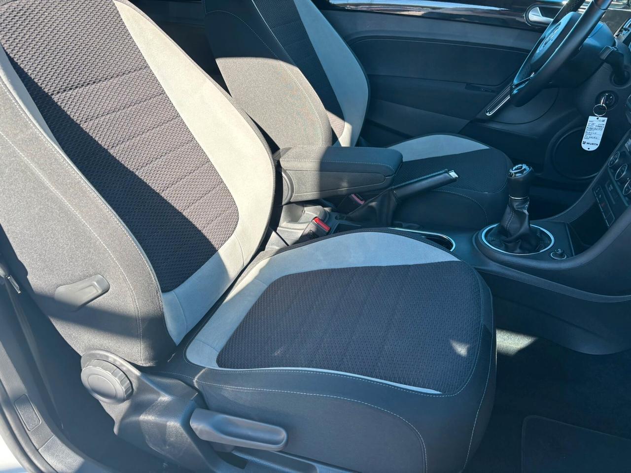 Volkswagen Maggiolino Cabrio 2.0 TDI Sport BlueMotion Technology