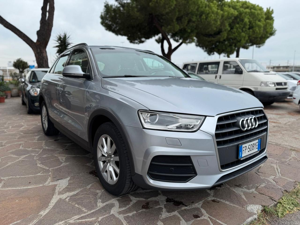 Audi Q3 2.0 TDI 120 CV S tronic