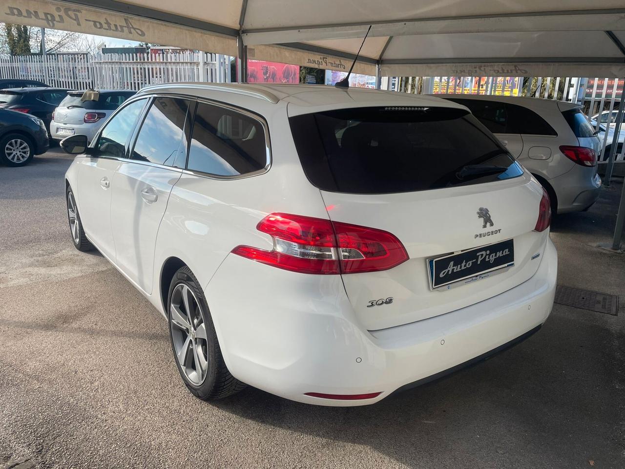 Peugeot 308 BlueHDi 120 S&S SW Allure
