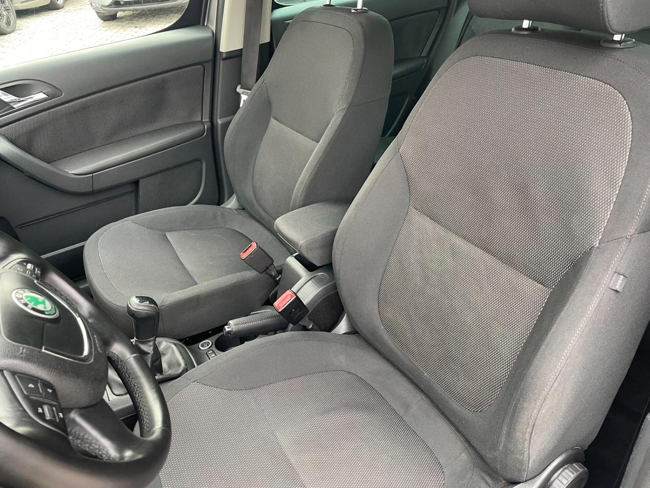 Skoda Yeti 1.2 tsi Elegance (experience) GOMME NUOVE !!