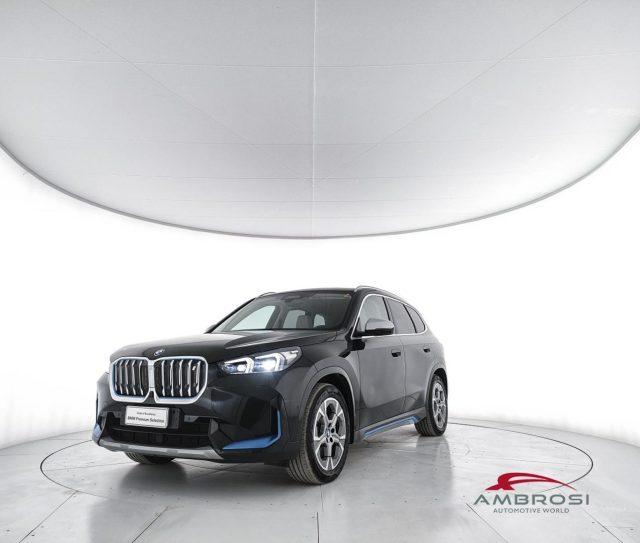 BMW iX1 xDrive30 xLine Comfort Travel package