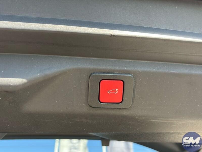 Peugeot 3008 Hybrid 136 GT e-DCS 6