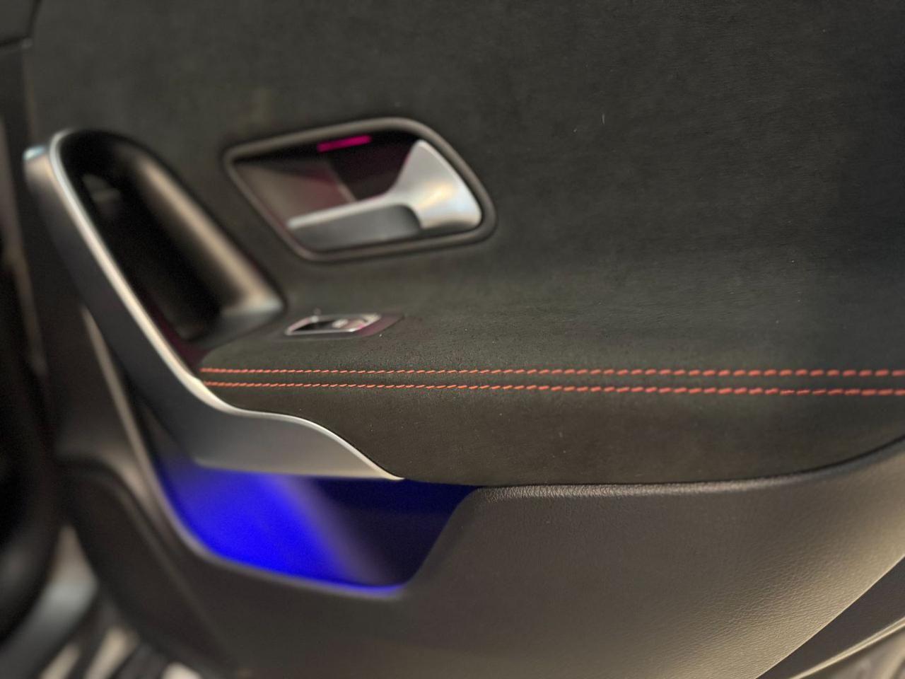 MERCEDES-BENZ A 250 Automatic Premium UniPro Mbux Ambient Light