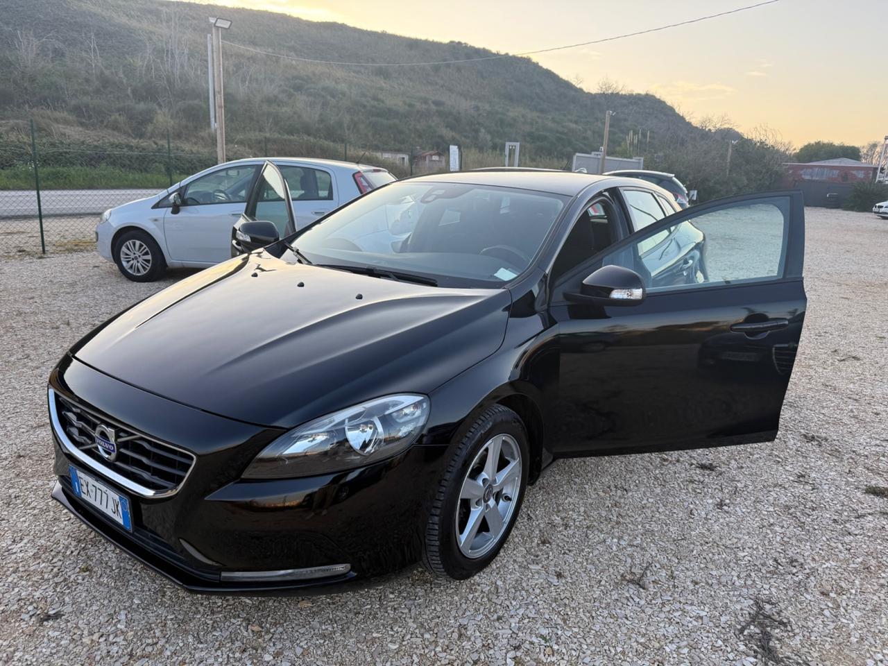 Volvo V40 D2 1.6 DIESEL 15.000 Km Motore Nuovo