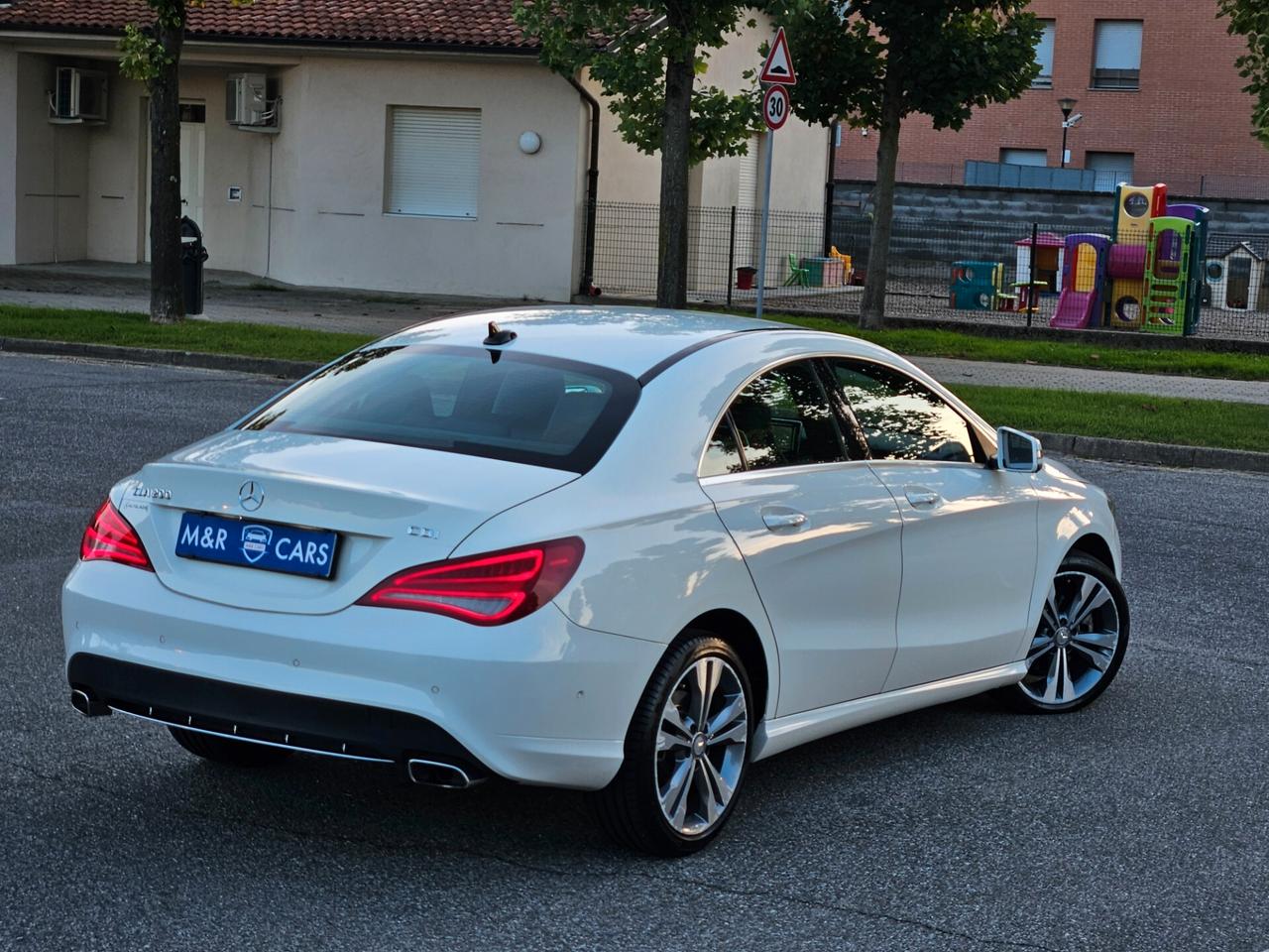 Mercedes-benz CLA 200 Berlina automatico