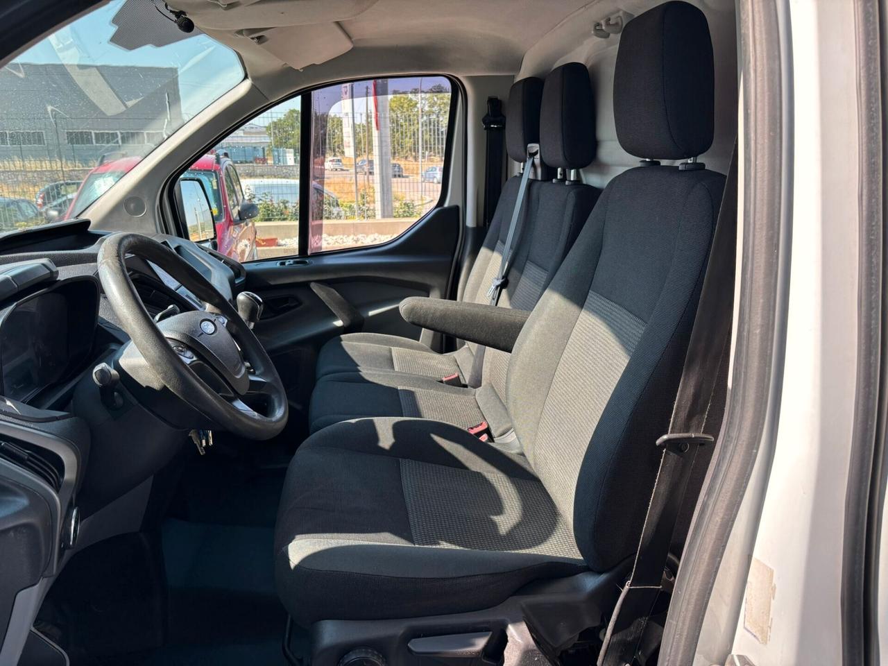 Ford Transit Custom 310 2.0 TDCi 170 PC Furgone Titanium