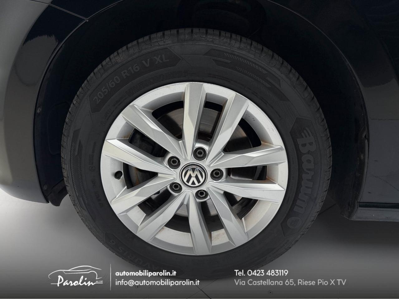 Volkswagen Touran 1.6 tdi Comfortline DSG 7 posti-ACC-Navi-Park
