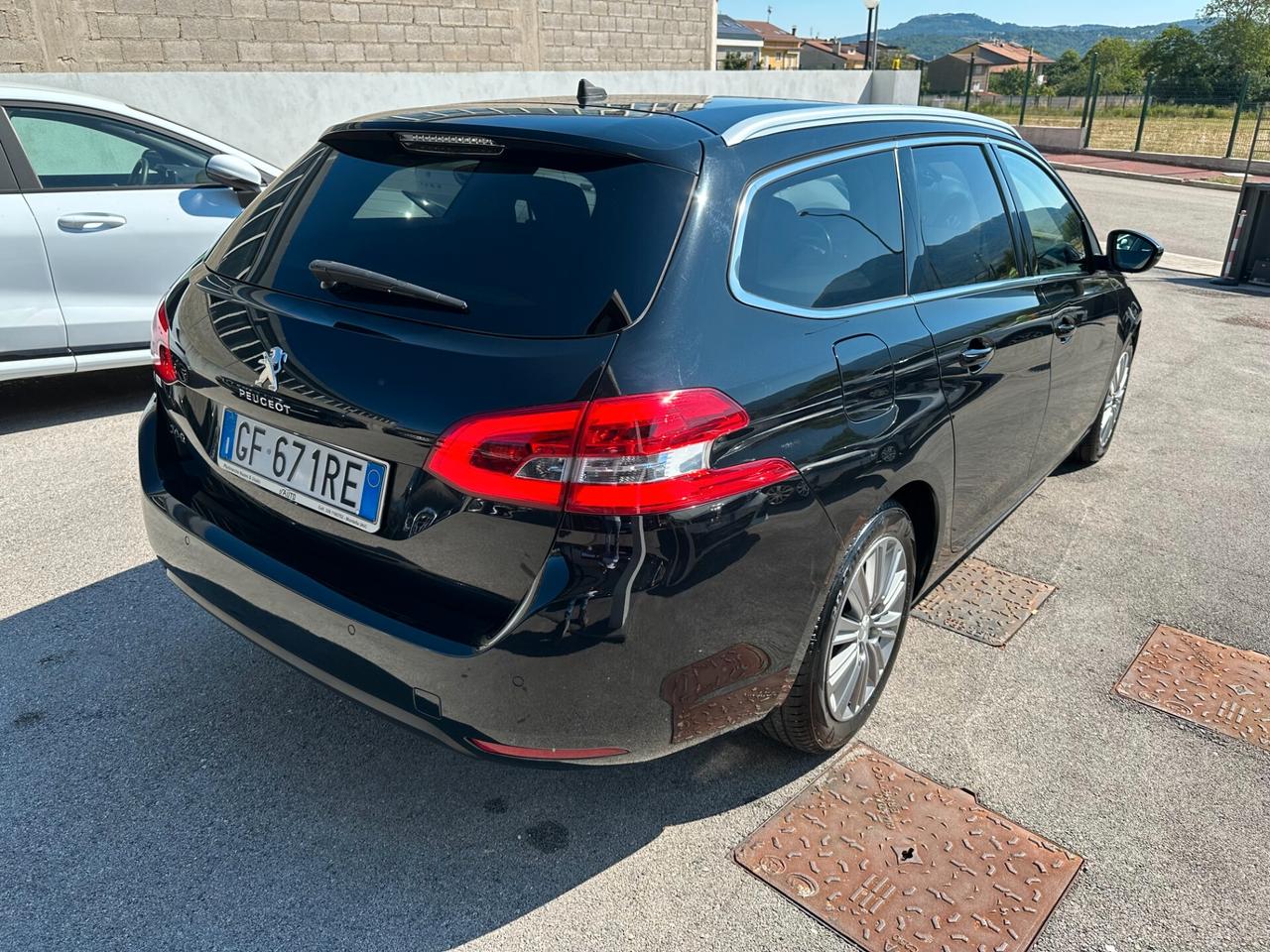 Peugeot 308 BlueHDi 130 S&S EAT8 SW Allure