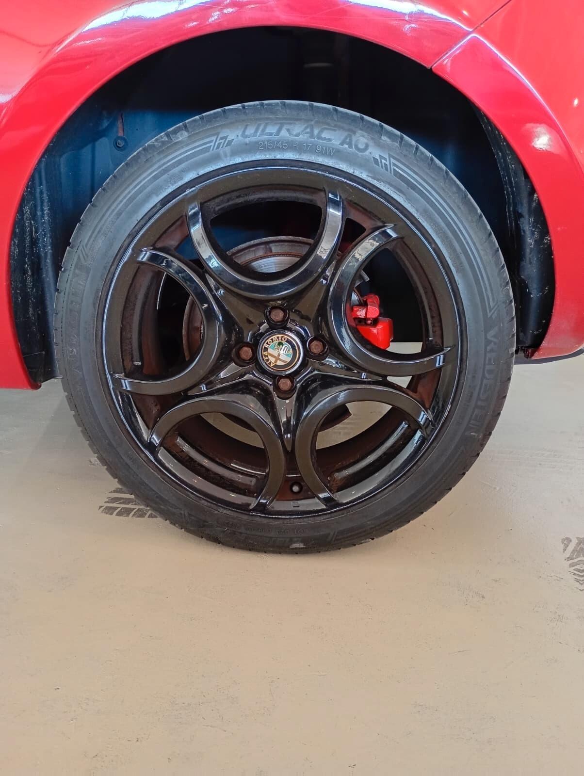 Alfa Romeo MiTo 1.4 Distinctive Sport Pack 155 CV