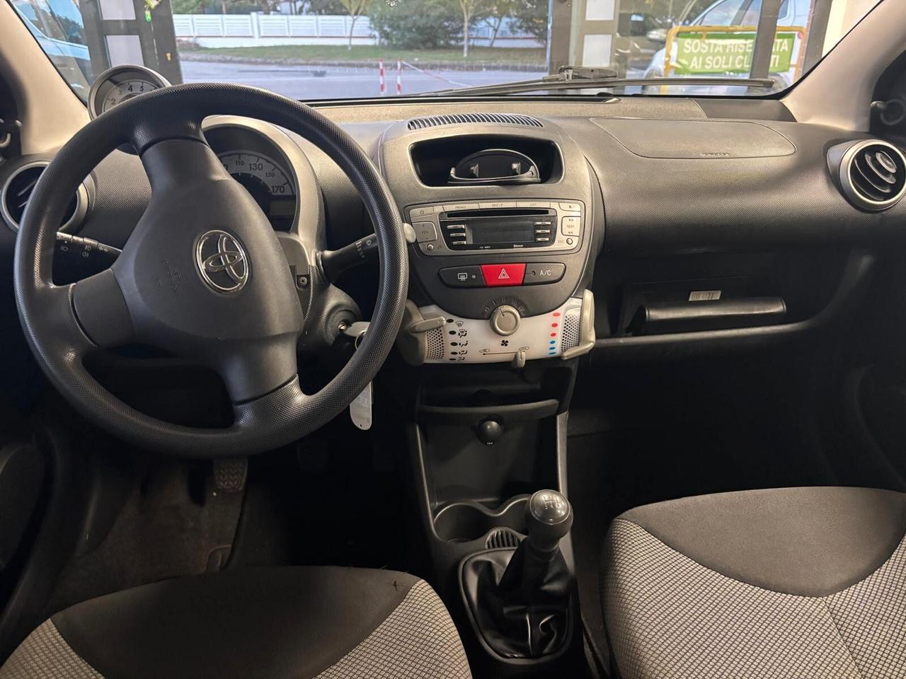 TOYOTA AYGO ANNO 2012 BZ 1.0 ADATTA NEOPATENTATI KM 90 MILA