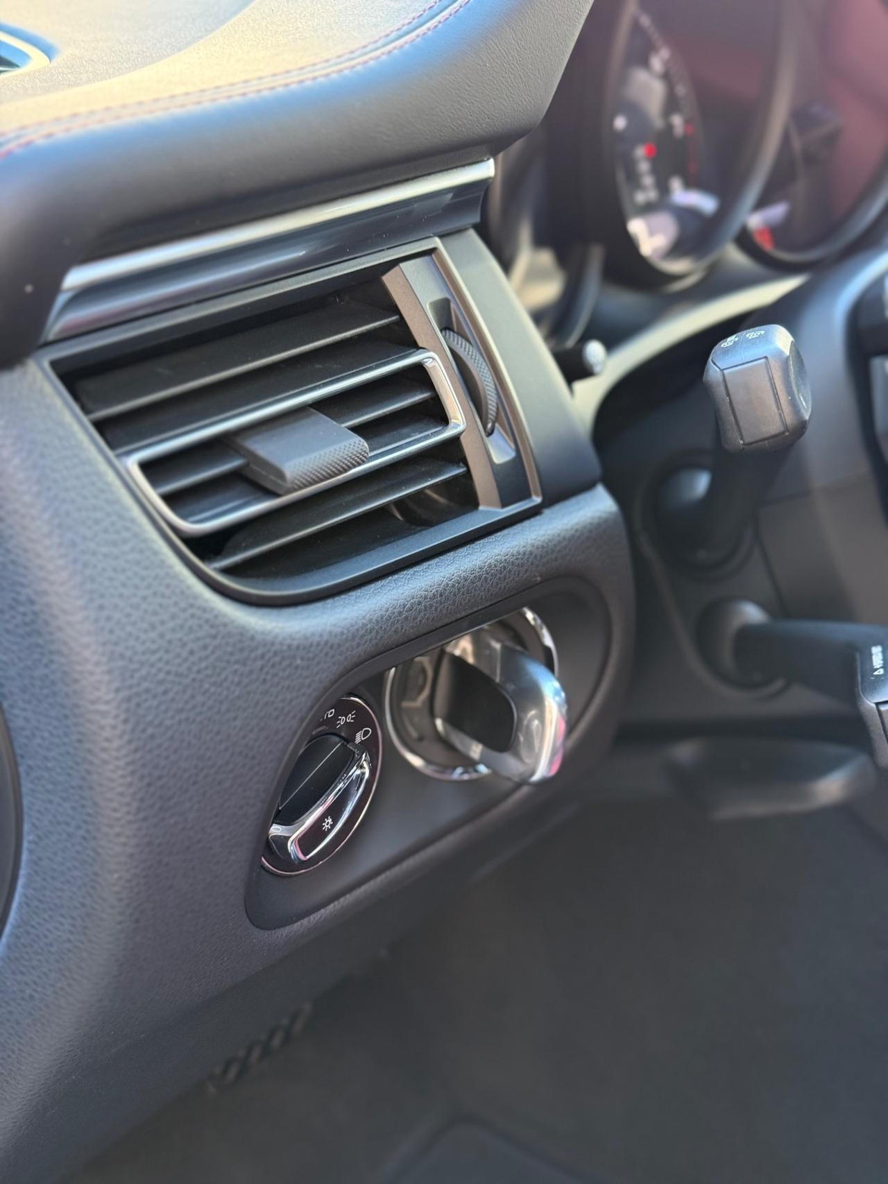 Porsche Macan 2.0 265cv TETTO - SCARICHI